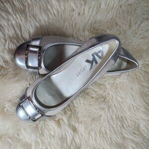 Anne Klein Cream and Silver-Tipped Metallic Ballet Flats-Sz 8-NWOT